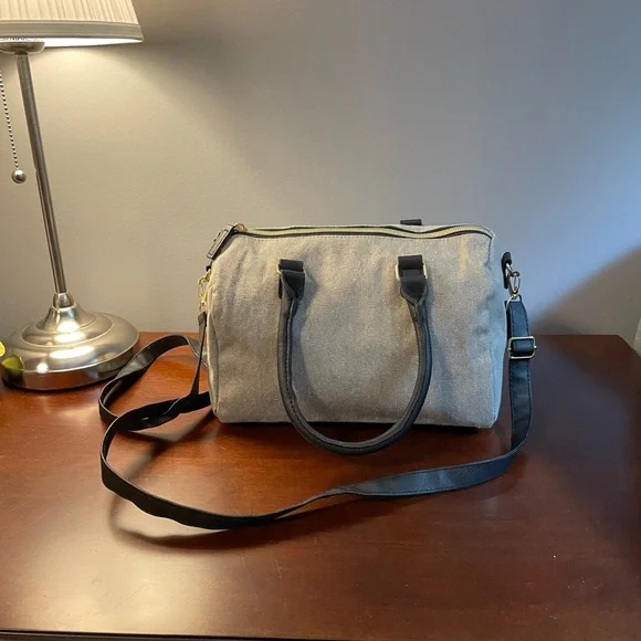 Gone! - Picture 2 of 6